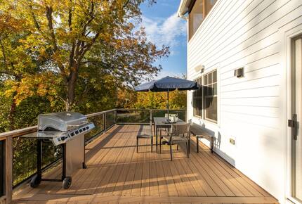 Modern Farmhouse Retreat with Waterfall Views in the Catskills - Kerhonkson, New York