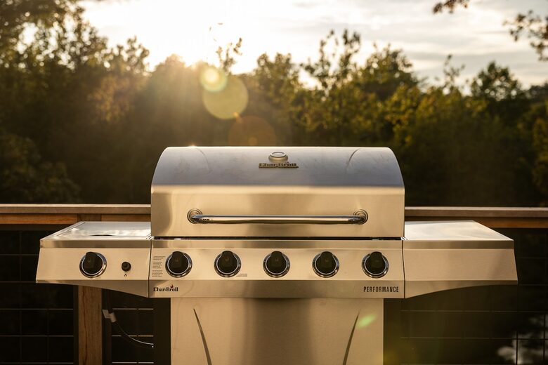 Modern Farmhouse Retreat with Waterfall Views in the Catskills - Kerhonkson, New York