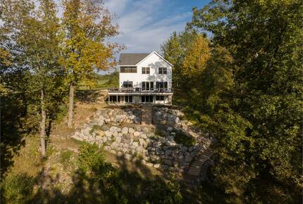 Modern Farmhouse Retreat with Waterfall Views in the Catskills - Kerhonkson, New York