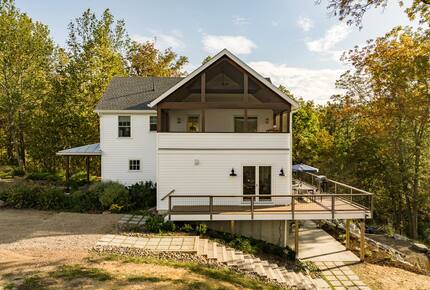 Modern Farmhouse Retreat with Waterfall Views in the Catskills - Kerhonkson, New York