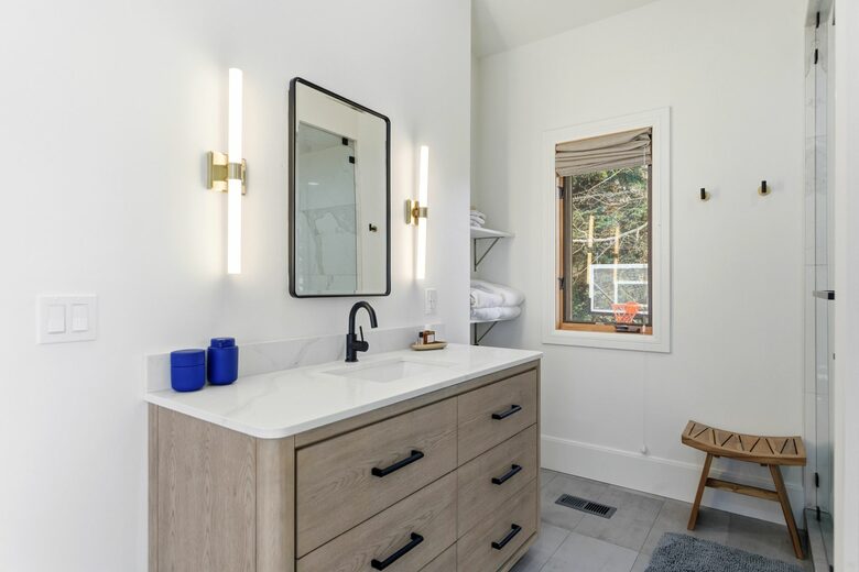Master Bathroom Vanity 1