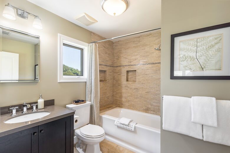 Villa Calistoga in Napa Valley Wine Country - Calistoga, California