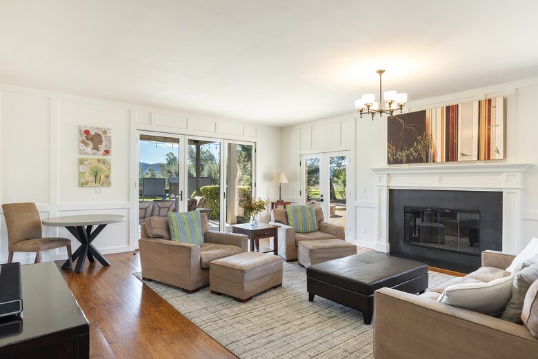 Villa Calistoga in Napa Valley Wine Country - Calistoga, California