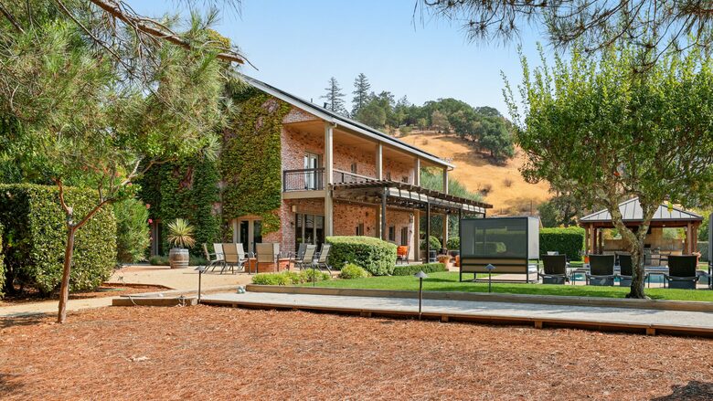 Villa Calistoga in Napa Valley Wine Country - Calistoga, California