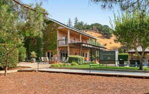 Villa Calistoga in Napa Valley Wine Country - Calistoga, California