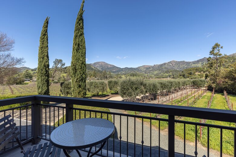 Villa Calistoga in Napa Valley Wine Country - Calistoga, California