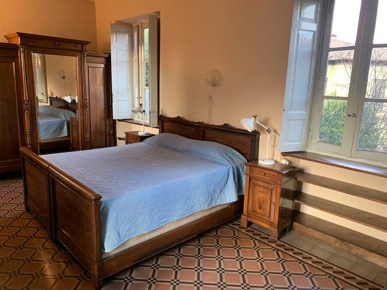 Centuries-Old Elegance on Lake Varese - Cazzago Brabbia, Italy