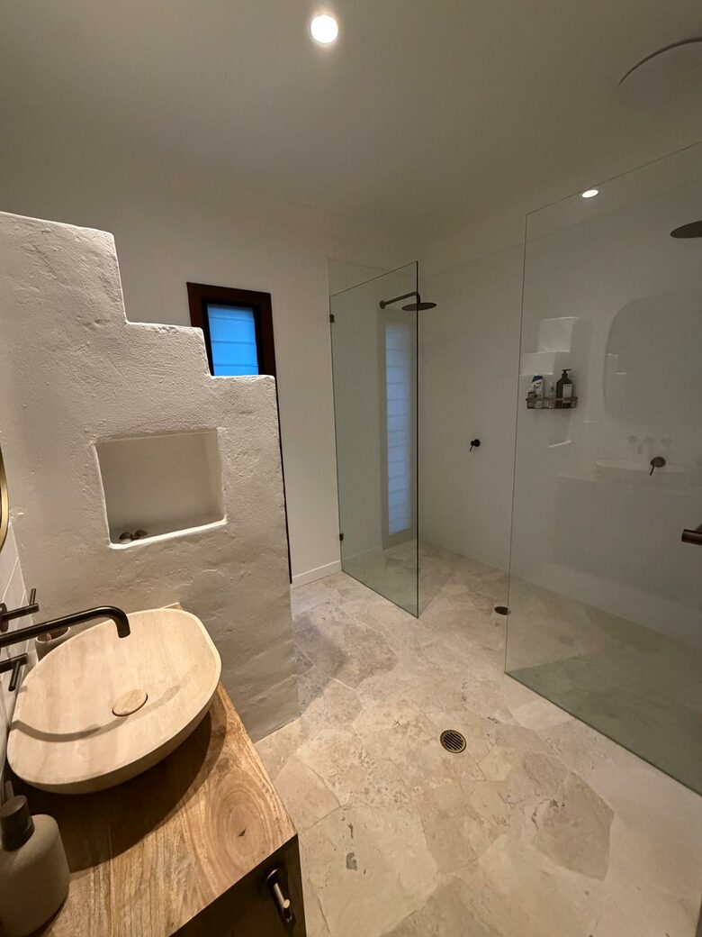 Private Courtyard and Lap Pool Retreat in Central Byron Bay - Byron Bay, Australia