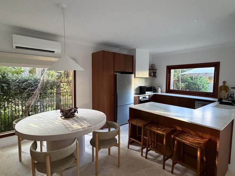 Private Courtyard and Lap Pool Retreat in Central Byron Bay - Byron Bay, Australia