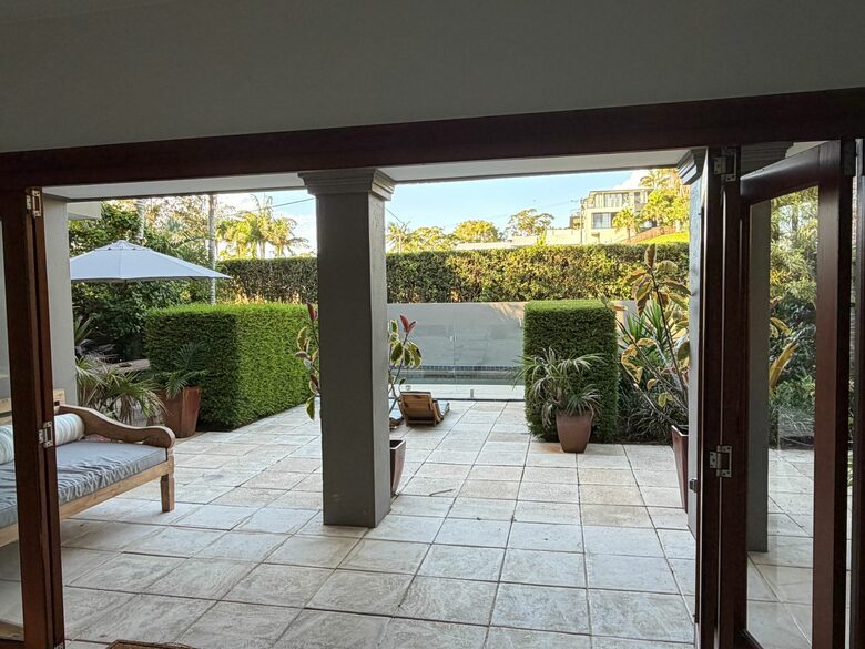 Private Courtyard and Lap Pool Retreat in Central Byron Bay - Byron Bay, Australia