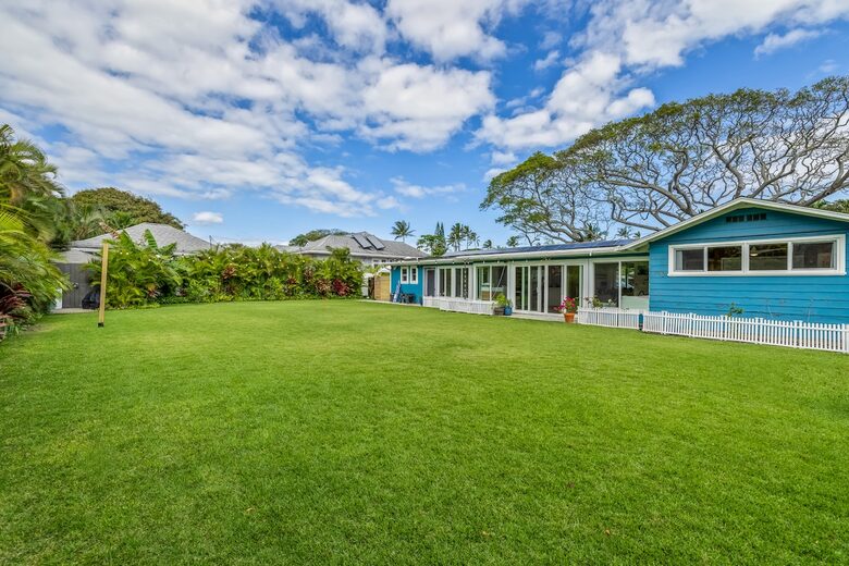 Kailua Beach Retreat Just Steps from the Sand - Kailua, Hawaii