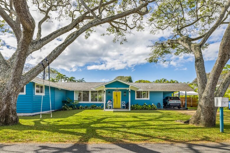 Kailua Beach Retreat Just Steps from the Sand - Kailua, Hawaii
