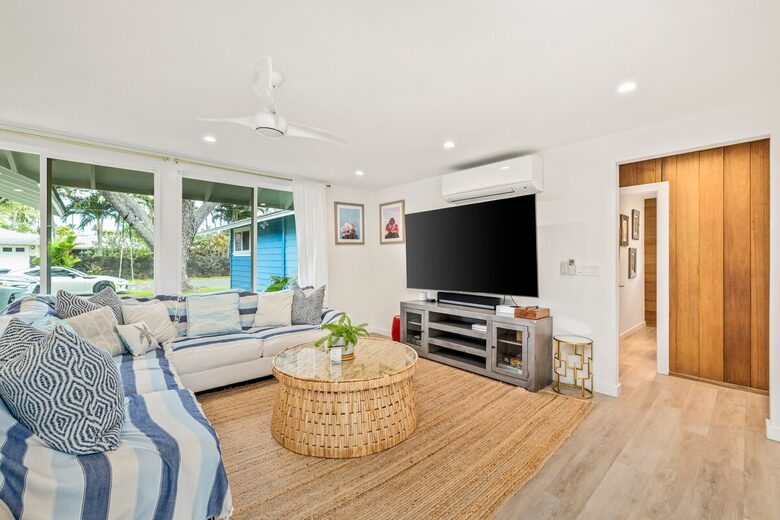 Kailua Beach Retreat Just Steps from the Sand - Kailua, Hawaii