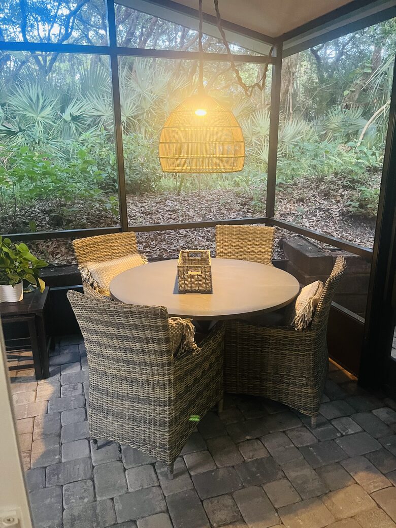 Relaxed Beach House in Sea Woods Community - New Smyrna Beach, Florida