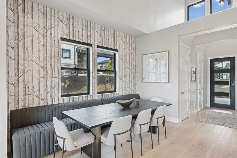 A Modern Mountain Retreat Near Deer Valley with Game Room & Hot Tub - Heber City, Utah