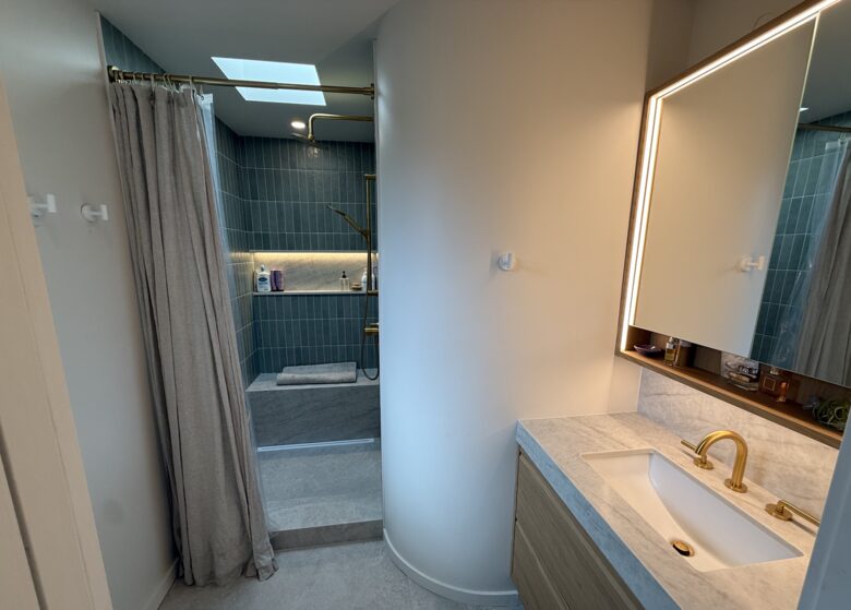 A Coastal Beach House In Boundary Bay, Delta - Delta, Canada