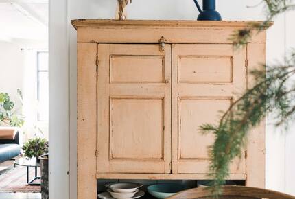 A Design-Led Country Home Near Sandbanks and East Lake - Cherry Valley, Canada