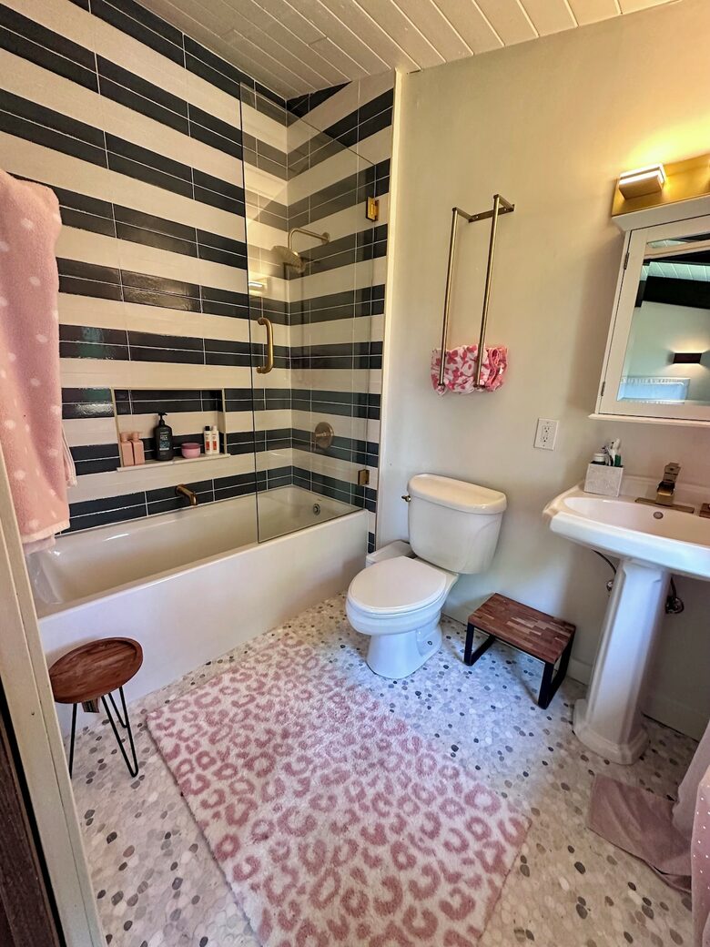 Rhode Island Vineyard-Adjacent Coastal Retreat - Portsmouth, Rhode Island