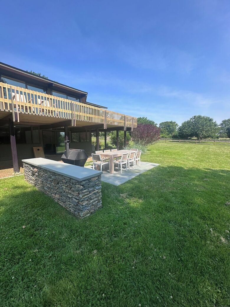 Rhode Island Vineyard-Adjacent Coastal Retreat - Portsmouth, Rhode Island