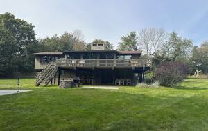 Rhode Island Vineyard-Adjacent Coastal Retreat - Portsmouth, Rhode Island