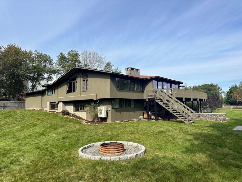 Rhode Island Vineyard-Adjacent Coastal Retreat - Portsmouth, Rhode Island