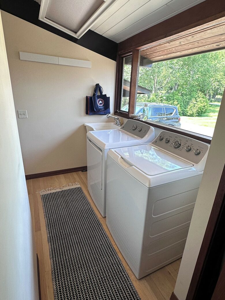 Rhode Island Vineyard-Adjacent Coastal Retreat - Portsmouth, Rhode Island