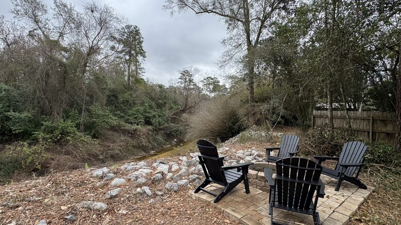 Covington River Escape - Covington, Louisiana
