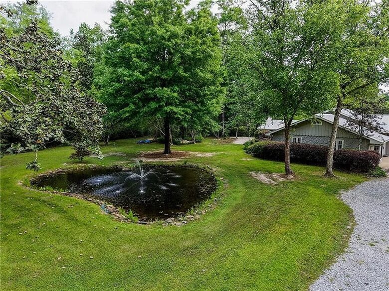 Covington River Escape - Covington, Louisiana