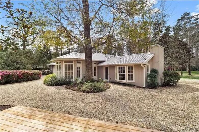 Covington River Escape - Covington, Louisiana