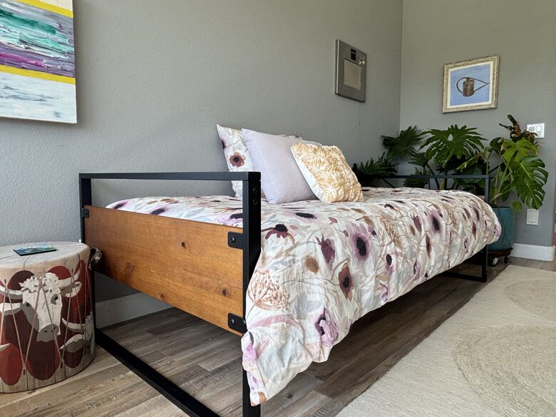 Master bedroom twin bed