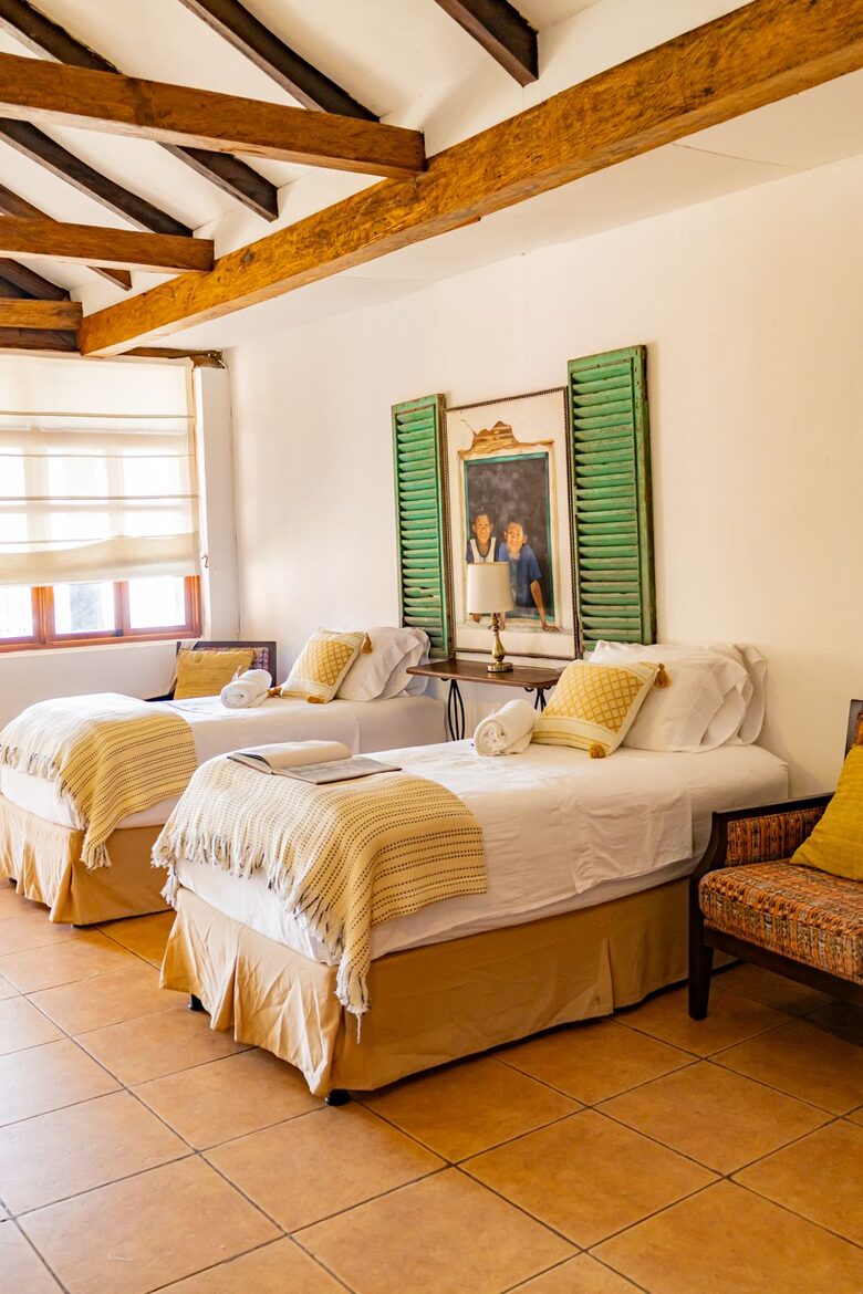 Volcanic Views & Refined Comfort - Santa Ana, El Salvador