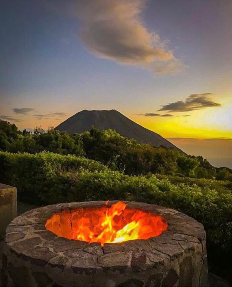 Volcanic Views & Refined Comfort - Santa Ana, El Salvador