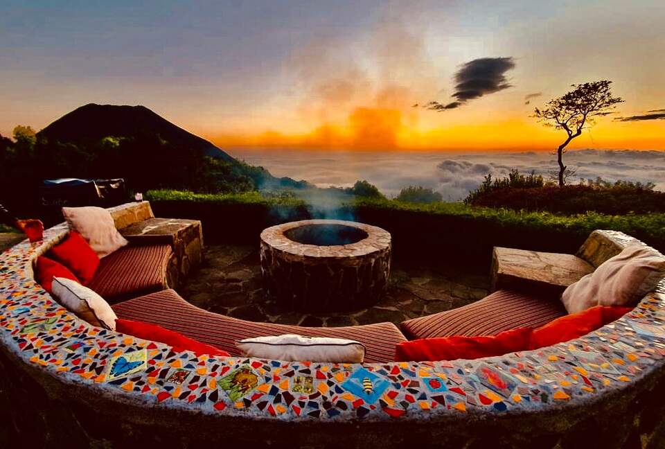 Volcanic Views & Refined Comfort - Santa Ana, El Salvador