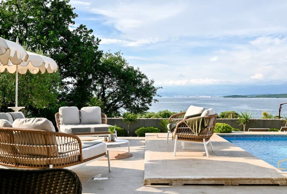 Adriatic Elegance in Coastal Malinska - Zidarići, Croatia