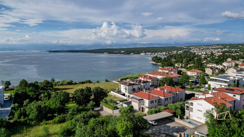 Adriatic Elegance in Coastal Malinska - Zidarići, Croatia