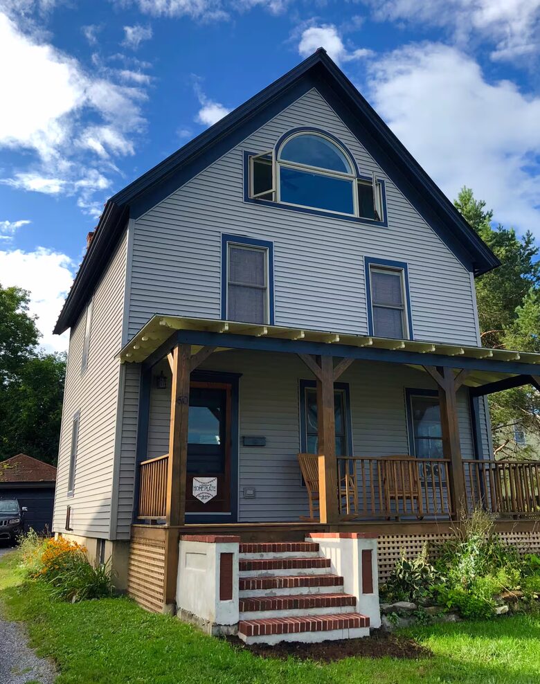 Charming Middlebury Retreat in the Heart of Town - Middlebury, Vermont