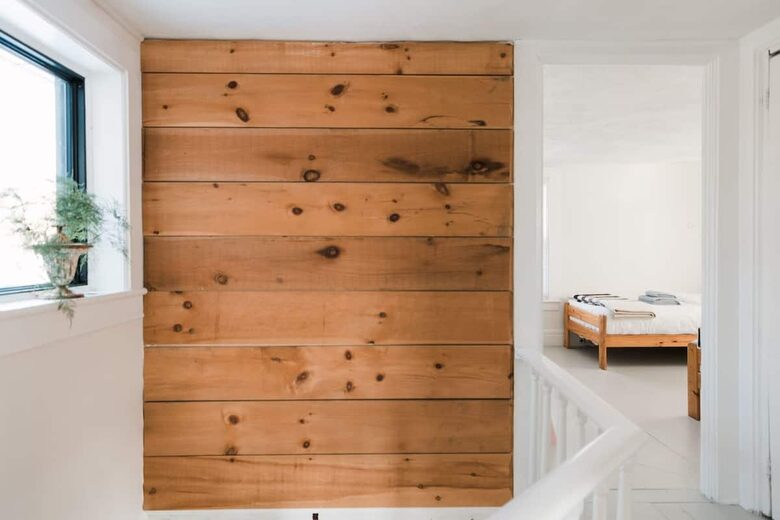 A Design-Led Country Home Near Sandbanks and East Lake - Cherry Valley, Canada