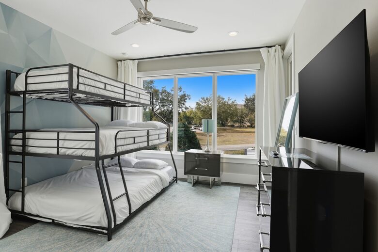 Winter Park Oasis with Pool, Spa & Game Room - Winter Park, Florida