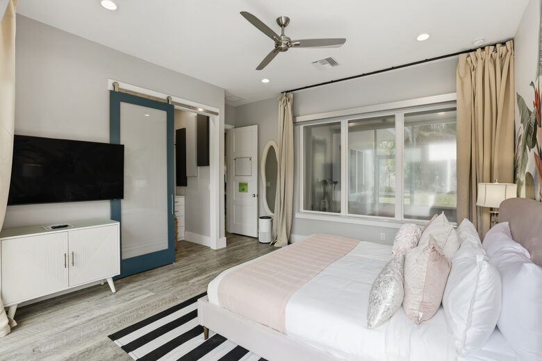 Winter Park Oasis with Pool, Spa & Game Room - Winter Park, Florida