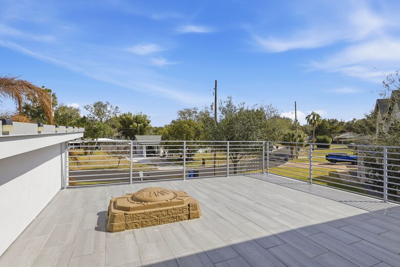 Winter Park Oasis with Pool, Spa & Game Room - Winter Park, Florida