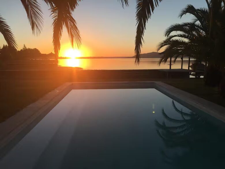 Lakefront House on Lake Rapel - Las Cabras, Chile