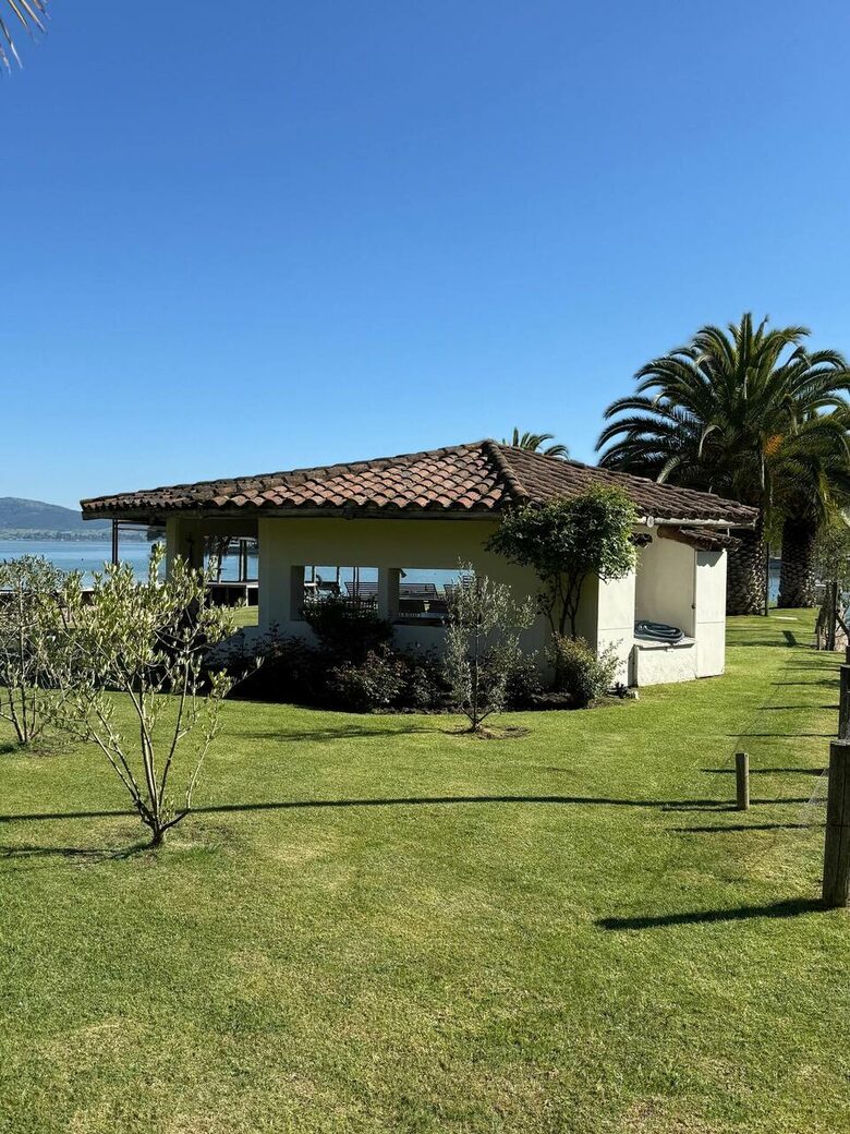 Lakefront House on Lake Rapel - Las Cabras, Chile