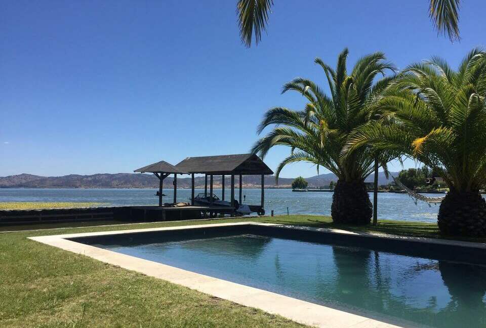 Lakefront House on Lake Rapel - Las Cabras, Chile