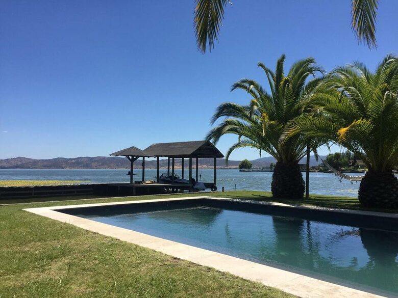 Lakefront House on Lake Rapel - Las Cabras, Chile