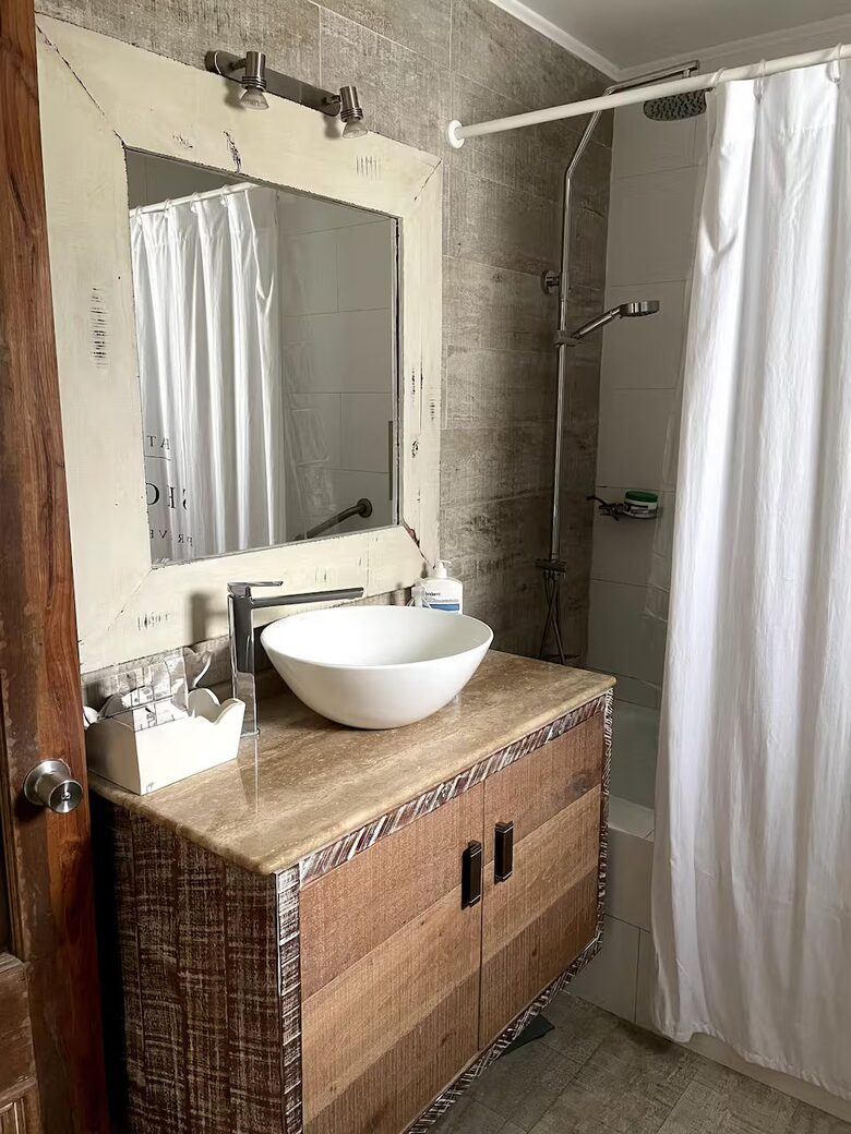 Lakefront House on Lake Rapel - Las Cabras, Chile