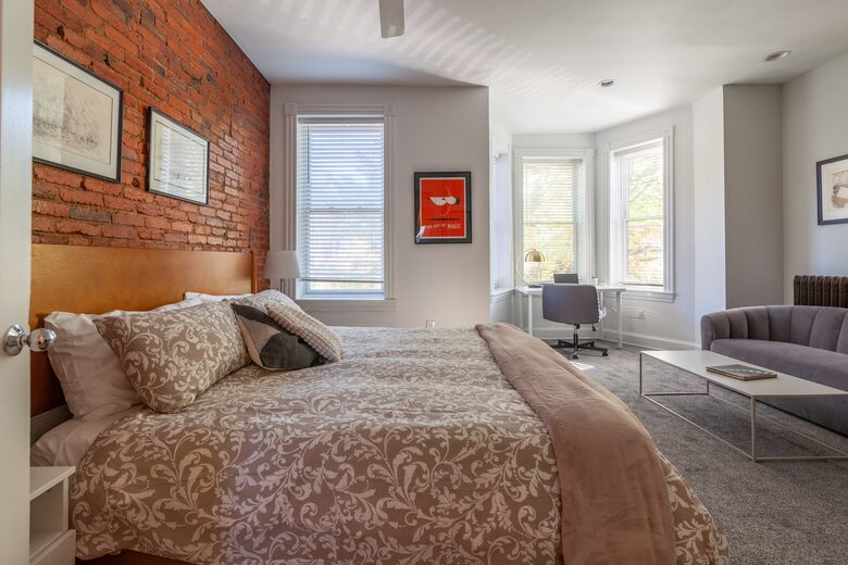 Historic DC Victorian Steps from Convention Center - Washington, Washington DC