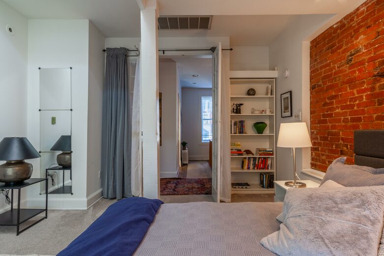 Historic DC Victorian Steps from Convention Center - Washington, Washington DC