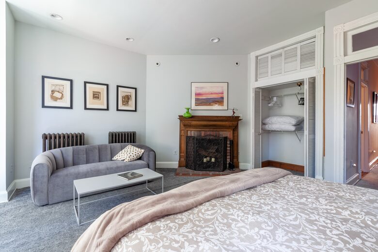 Historic DC Victorian Steps from Convention Center - Washington, Washington DC