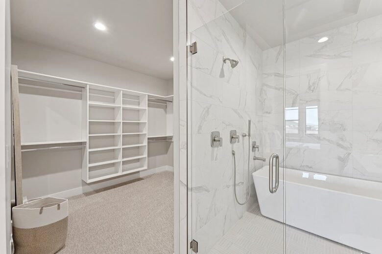 A Modern Mountain Retreat Near Deer Valley with Game Room & Hot Tub - Heber City, Utah