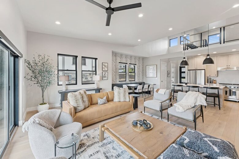 A Modern Mountain Retreat Near Deer Valley with Game Room & Hot Tub - Heber City, Utah